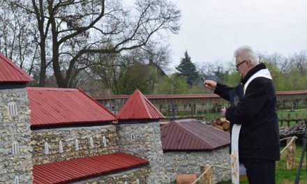 A Dinnyési Várpark két új látványossággal bővült