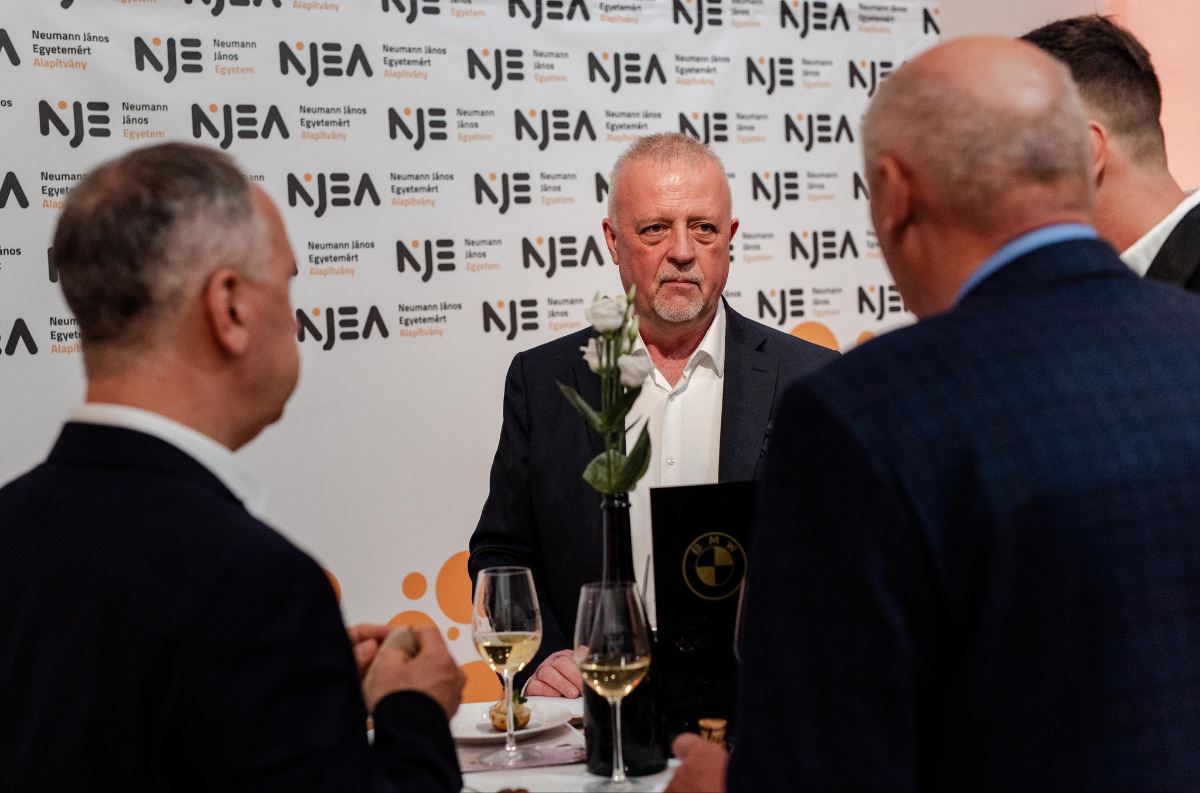 A Cifra Borséta fő támogatója Neumann János Egyetem volt