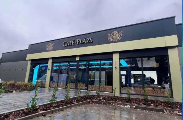 Anya, kérek még! - Ambrus Éva a Café Plázsban