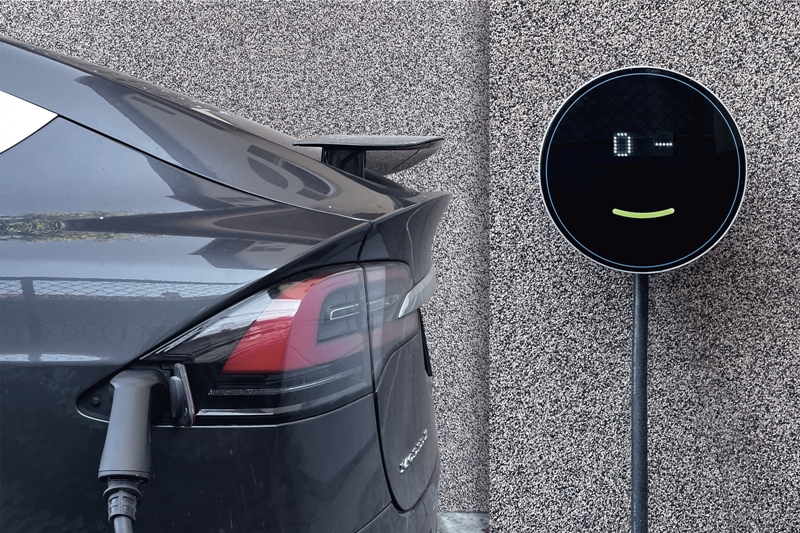 Elektromos vagy hagyományos üzemanyagú jármű?