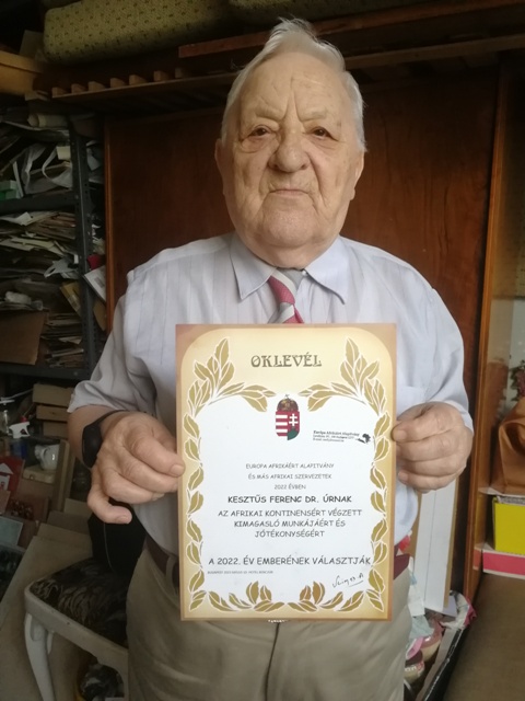 Dr. Kesztyűs Ferenc grafikus, festőművész színes élete