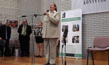 A Nemzetközi Fehér Bot Napja – Október 18.