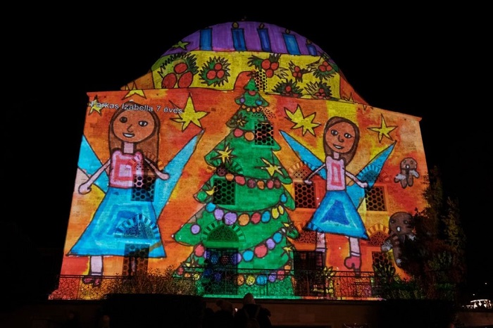 Adventi Fényfestő Gyerekrajzpályázat - Pécs főterére
