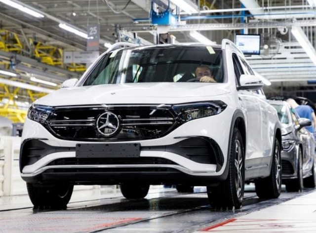 Elkészült a kétmilliomodik autó a kecskeméti Mercedes-Benz Gyárban