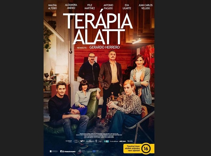 Terápia alatt -Színpadi tragikomédia a mozikban