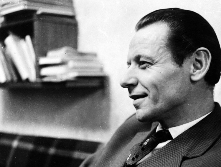 „A sokaság fia”, aki „a bibliai szegénységből érkezett”… – Váci Mihály centenáriumára