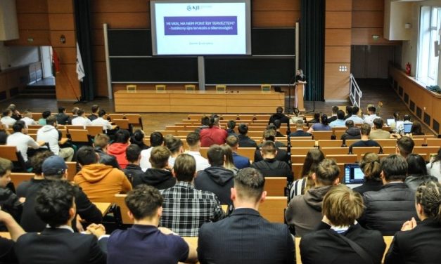 Sikeres Hallgatói Mentorkonferencia az NJE GAMF Karán