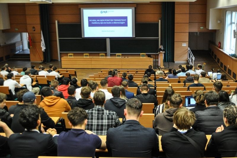 Sikeres Hallgatói Mentorkonferencia az NJE GAMF Karán