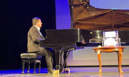 Balázs János zongoraművész koncertje Kecskeméten