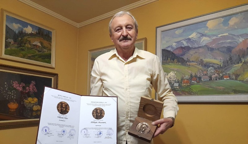 Többgenerációs művész a kárpátaljai festészet élvonalában: Villásek Tibor kapta idén a Révész Imre-díjat