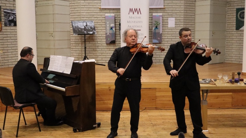 Jókedvű kamarakoncert a kecskeméti könyvtárban