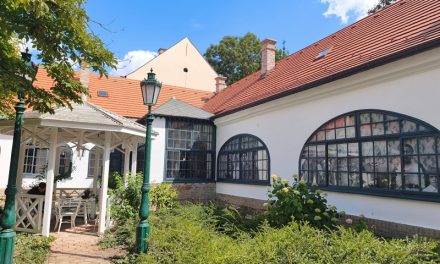 Kultúra és kerékpározás 2. – A Ladics-ház Gyulán